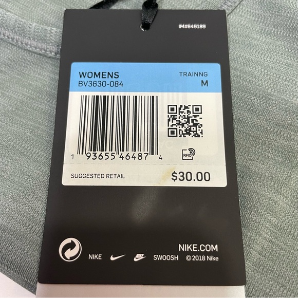 NWT Nike Swoosh Spirts Bra Medium - Picture 4 of 4